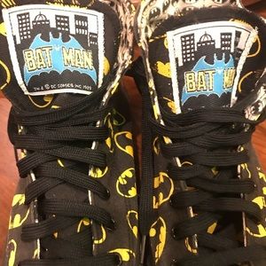 DC COMICS  Converse Vintage 1989 Batman Hi-tops